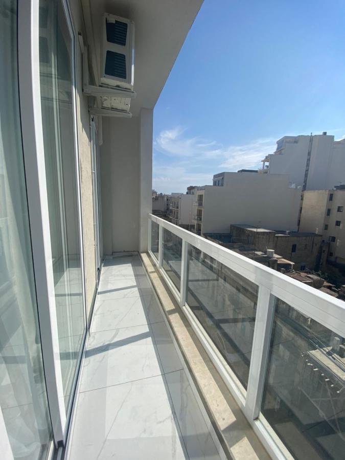 Apartment Central, Bright & Modern