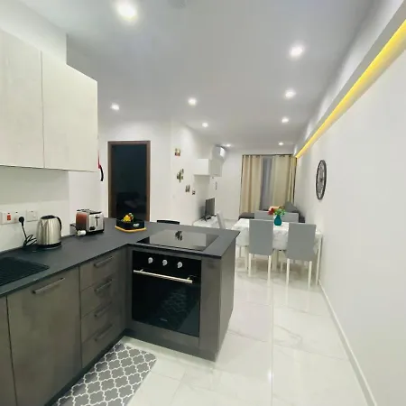 Central, Bright & Modern Apartment Msida Exterior photo