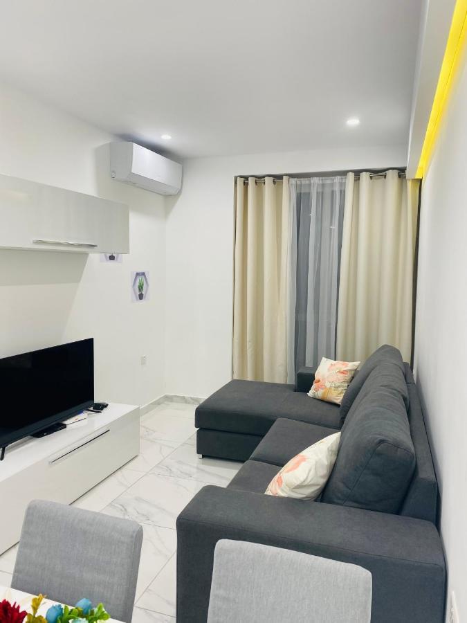Central, Bright & Modern