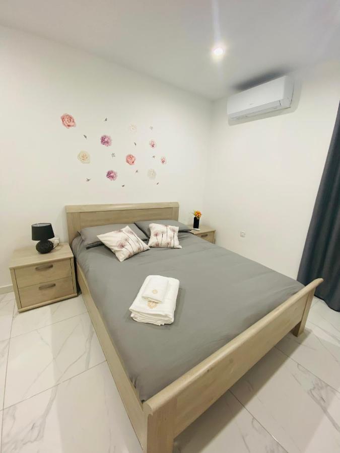 Central, Bright & Modern مسيدا